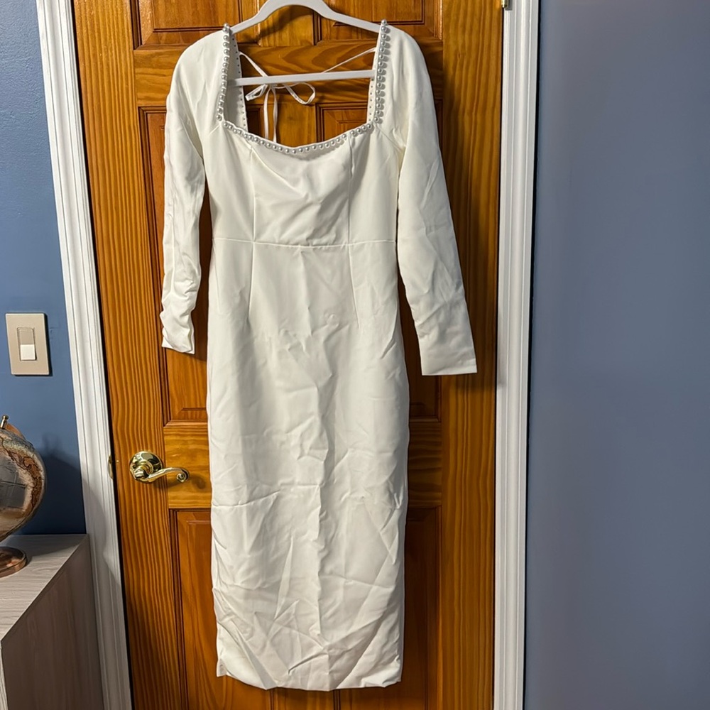 STH CUTE White Dress with pearl neckline (bridal)